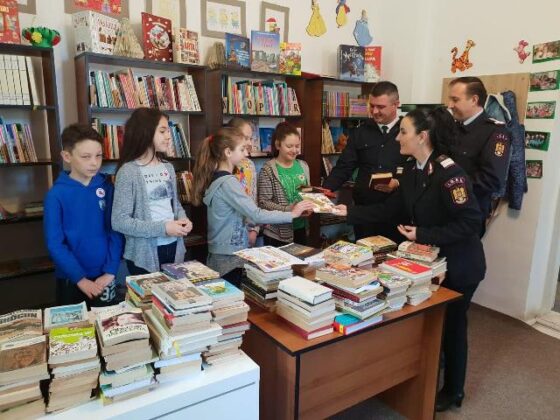pompieri-carti-biblioteca-odobesti2